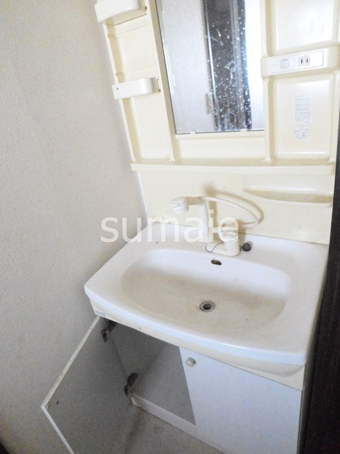 センチュリー・キノクニの洗面所|独立洗面台完備