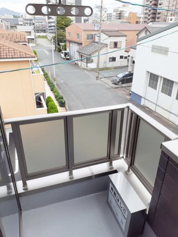 Ｍ　グレインⅤのバルコニー|外からの目が気にならないバルコニーで洗濯物が干せます