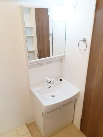 Ｍ　グレインⅤの洗面所|ゆったりとスペースのある洗面所