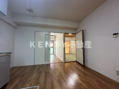 【居間・リビング】 | ガーデンヒルズ壱番館 | 使いやすいリビングです