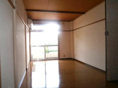 【洋室】 | 樹園マンション | 洋室（間仕切りを開けています）