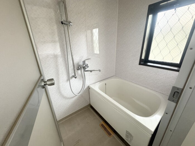 【浴室】 | サンタヒルズ御幸本町 2号棟 | 浴室