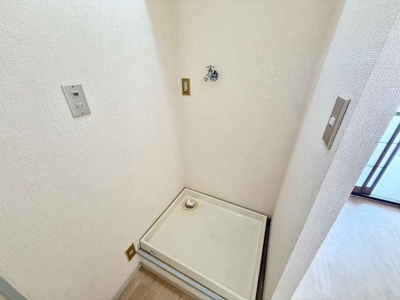 【設備】 | パークサイド安野 | DK・洗濯機置き場