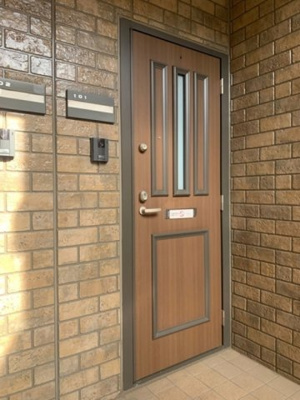 【玄関】 | フローラルコート Ｃ | 玄関前