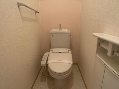 【トイレ】 | メゾン･ド･フローレンス Ｃ | 温水洗浄暖房便座のトイレ