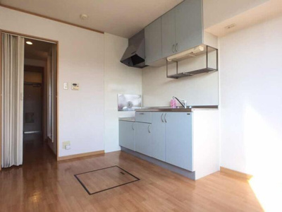 【居間・リビング】 | キューブタウン長田 Ｃ | １Ｆ・ＤＫ