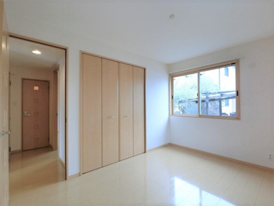 【洋室】 | グリーン･リーフ下高間木 Ｃ | クローゼット付き東洋室