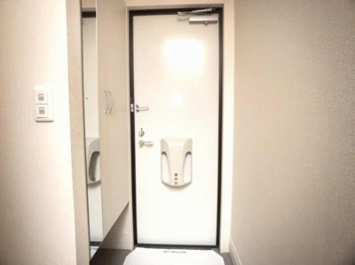 【玄関】 | レモングラス釜井 Ｂ | 鏡付きシューズボックス