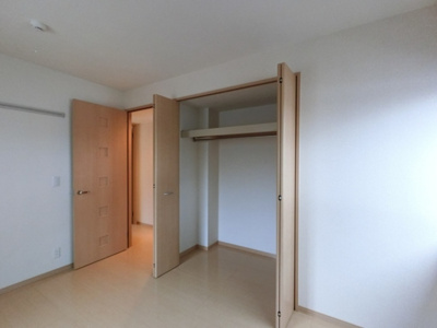 【洋室】 | プロムナードさくら Ｃ | 北東洋室・収納