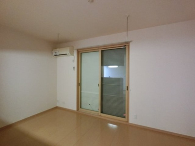 【居間・リビング】 | プロムナードさくら Ｃ | シャッター雨戸