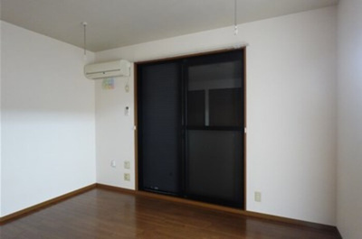 【居間・リビング】 | ロイヤルガーデン | シャッター雨戸