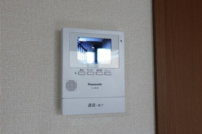 【設備】 | ロイヤルガーデン | 録画機能付きカラーモニターインターホン