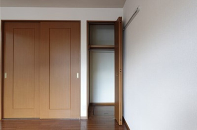 【内装】 | ロイヤルガーデン | ＬＤＫ・クローゼット