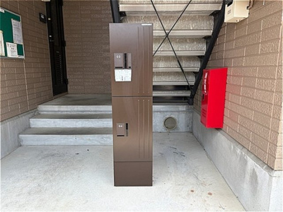 【その他共用部分】 | ロイヤルガーデン | 共用宅配ボックス