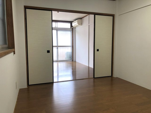 東映マンションの居間・リビング