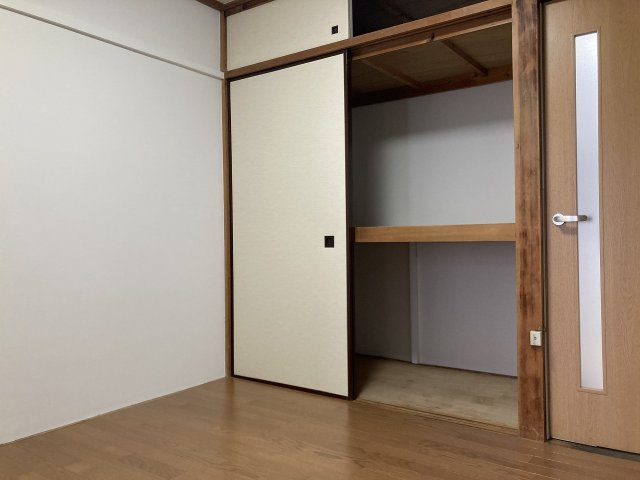 東映マンションの居間・リビング