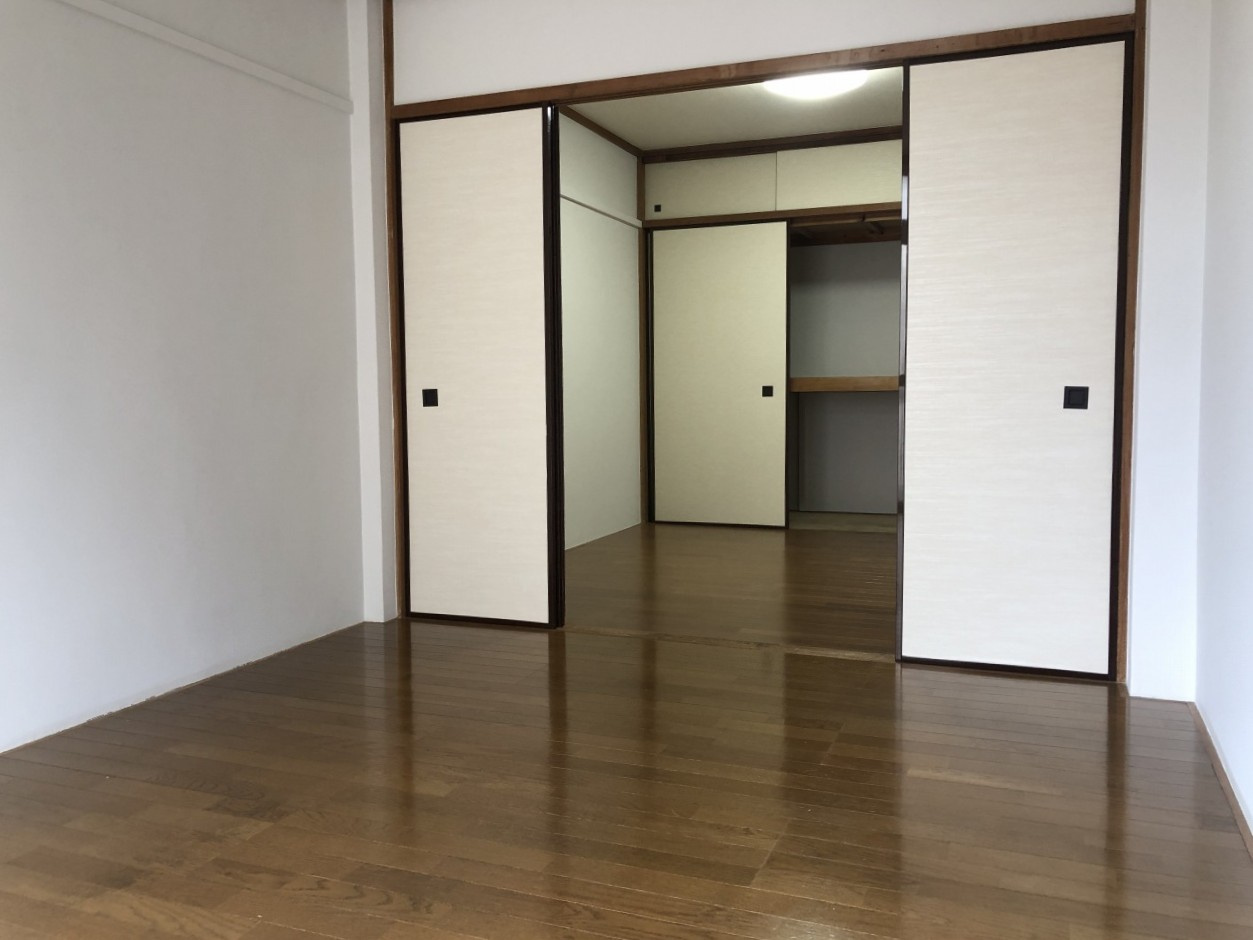 東映マンションの居間・リビング