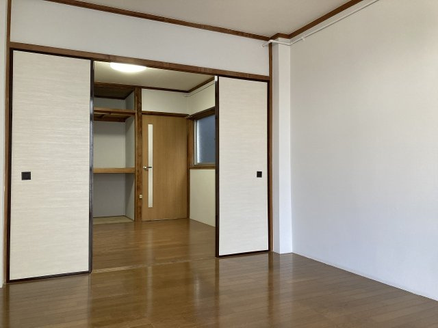 東映マンションの居間・リビング