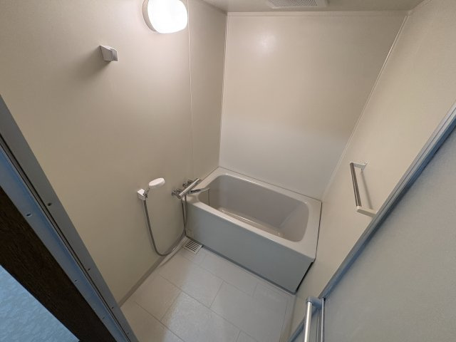 ラメール松江の浴室