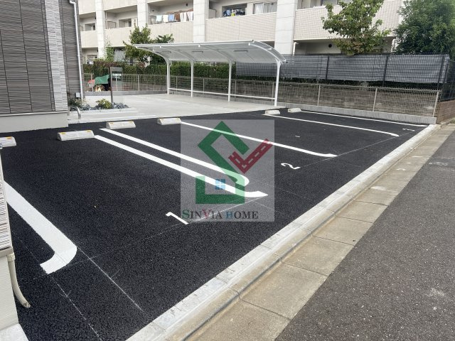 スライヴの駐車場