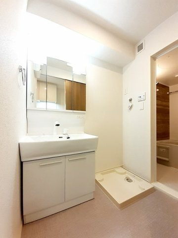 【賃貸アパート】Ａ＆Ｓ（エーアンドエス）の洗面所|広い洗面スペース