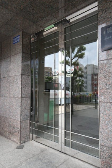 エクセリア荻窪のエントランス