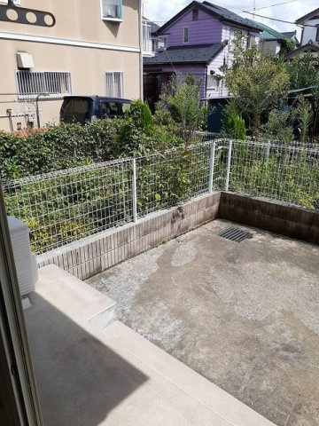 【賃貸アパート】バーントシェンナ　Ⅱの庭|お庭も活用できます