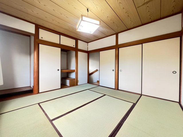 五色山3丁目戸建の和室