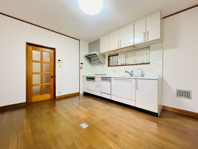 五色山3丁目戸建の居間・リビング