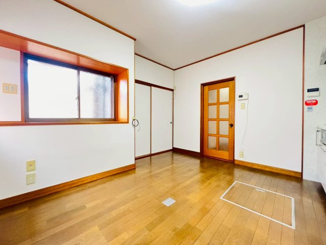 五色山3丁目戸建の居間・リビング