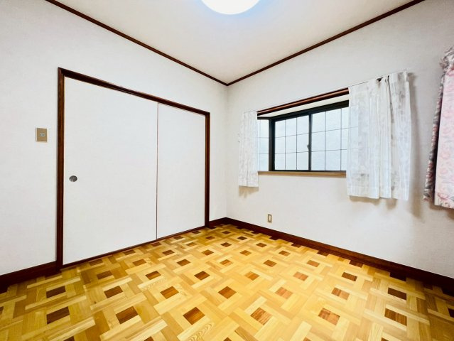 五色山3丁目戸建の寝室