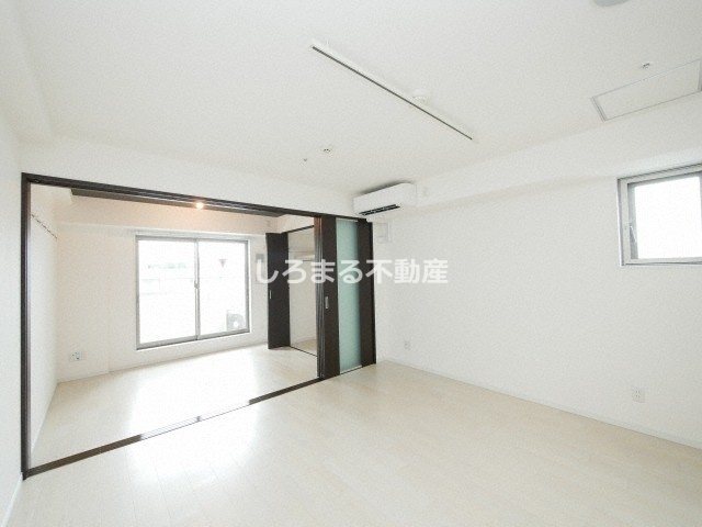 オルゴグラートNAMBAの居間・リビング