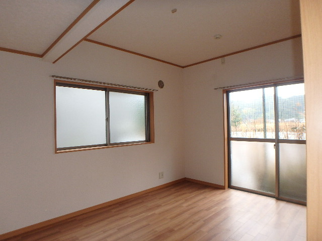 M0112R　サクラパレスの洋室