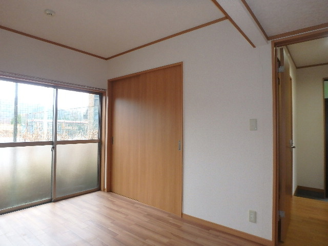 M0112R　サクラパレスの洋室