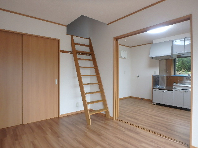 M0112R　サクラパレスの洋室