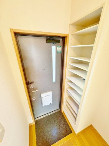 ルーデェの玄関