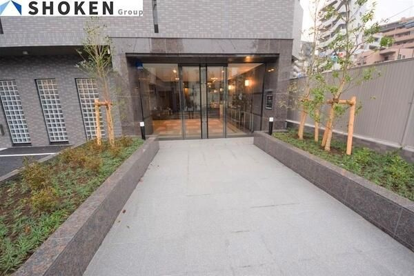 ルーブル板橋東新町壱番館のエントランス