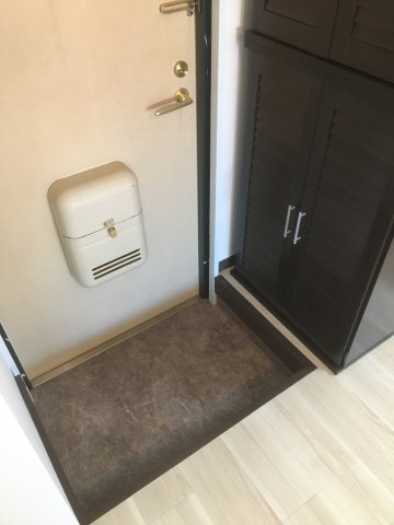 アビタシオン扇の玄関