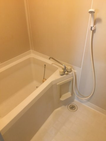 アビタシオン扇の浴室