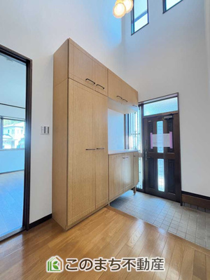 【玄関】 | KEM宇都宮市砥上町1期 | 広々とした玄関スペース♪たくさんの靴を収納できる下駄箱もございます。