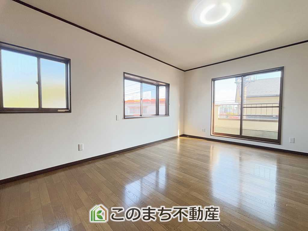 KEM宇都宮市砥上町1期の洋室|南向きで陽当たりの良い洋室♪風通しもよく快適です☆