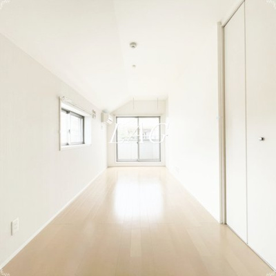 【居間・リビング】 | エムズ江北 | 洋室のお部屋です。