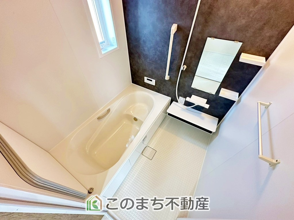 いろどりアイタウン那須塩原市並木町23-P1の浴室|同社施工物件の写真です。※建具やフローリング、その他仕様が異なる場合がございます。