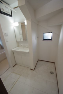 【独立洗面台】 | 【仲介手数料無料！！】府中市栄町２丁目　新築戸建て（全4棟）C号棟　5390万円