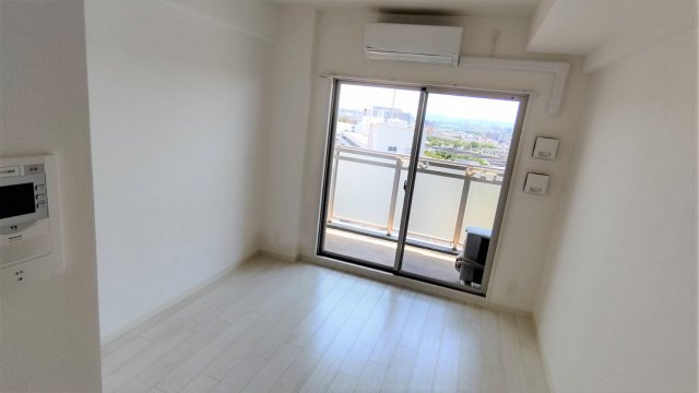 エアコン付きなので年中快適です