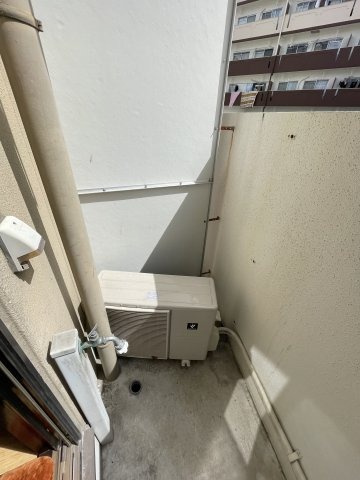 室外洗濯機置き場です