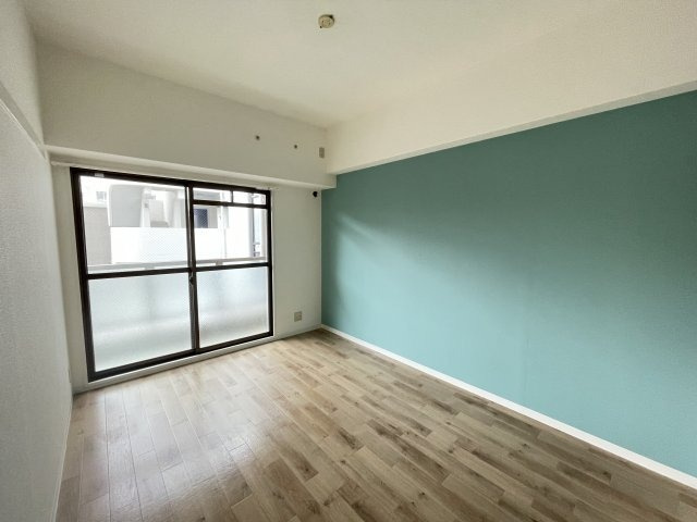 個人の部屋や寝室として使える洋室です