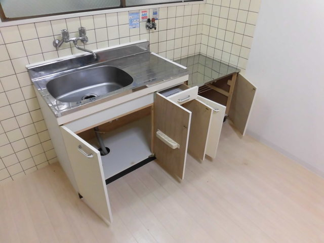 キッチン下の収納スペースです