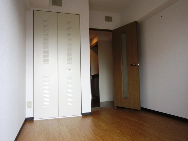 室内には収納が確保されています