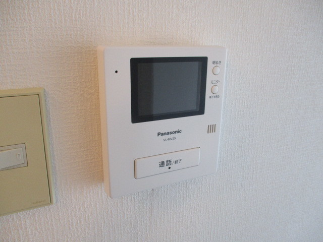 モニター付きインターホンなので来客時も安心です